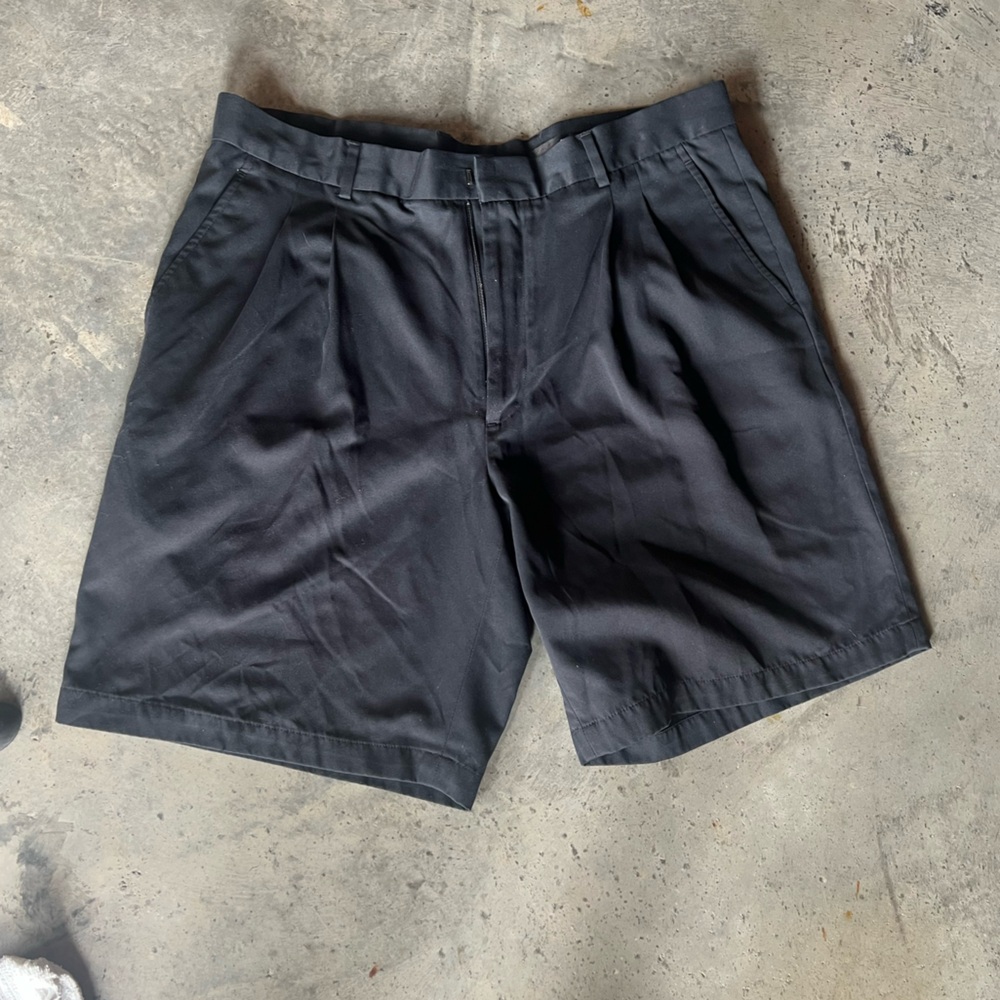 Greg Norman golf shorts. Men’s. Size 38